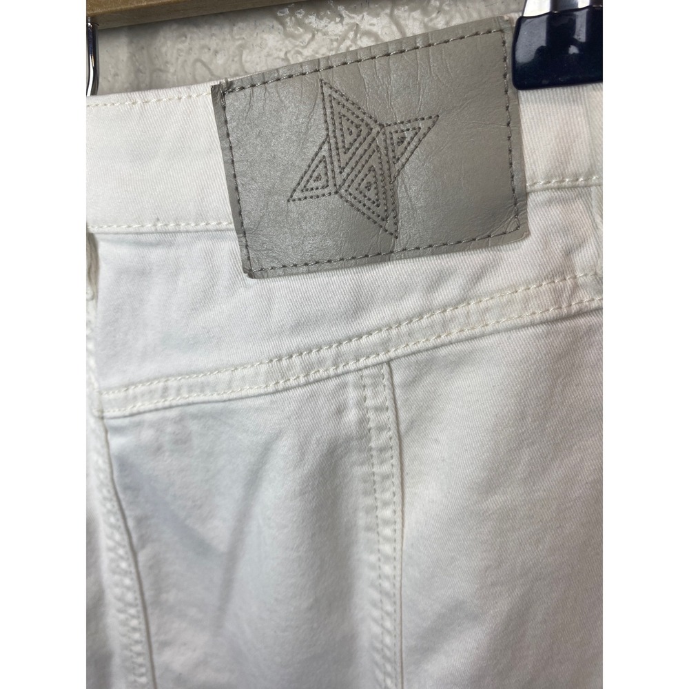 BCBGeneration Womens White Denim Button Front Mini Skirt Size 6 Stretch Cotton - Picture 3 of 9